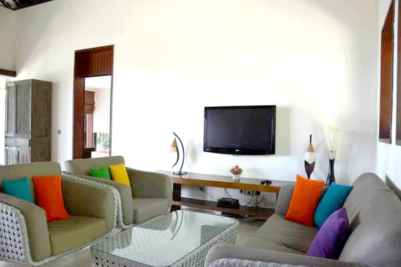 Tiara Villa *
